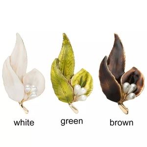 Craftsman Pearl Ceramic Hot Glazed Gold Floral Lapel Brooch Pin